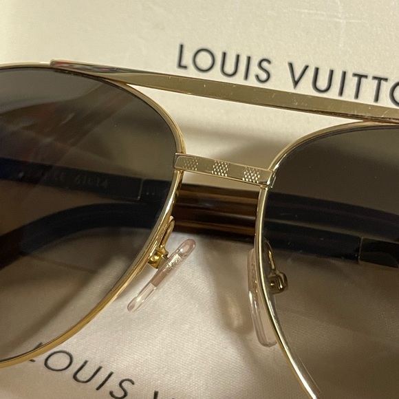 SOLD ON IG @mmbagslux. 🧡Authentic LV ATTITUDE PILOT SUNGLASSES GOLD - Picture 3 of 14